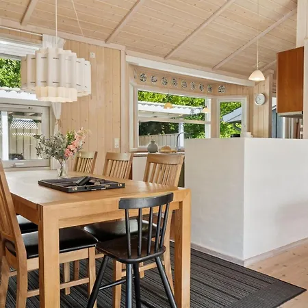 Holiday home Erko - 575m From The Sea By Interhome Vejby